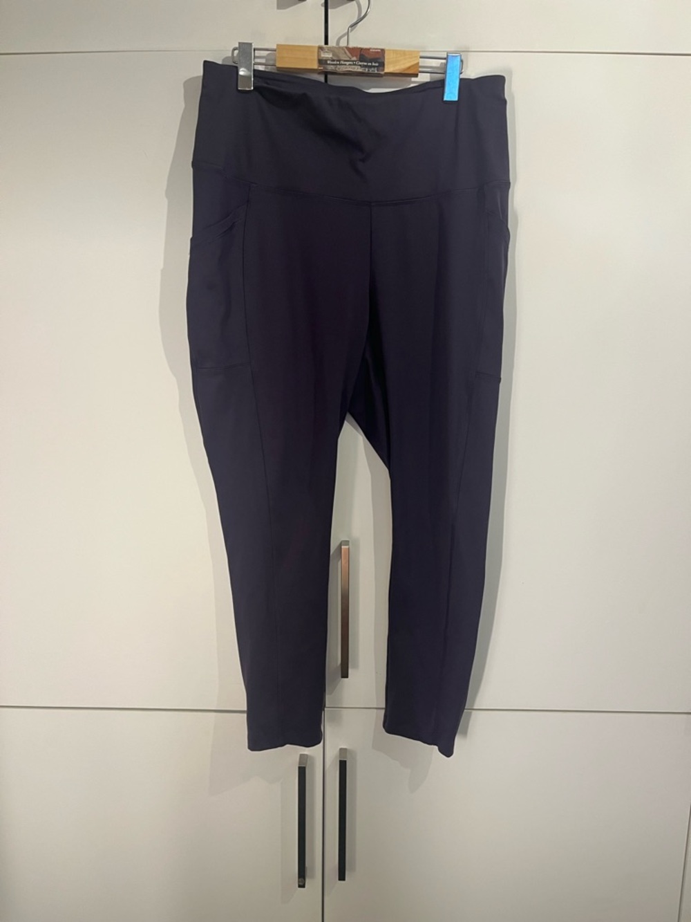 High-Waist Navy Leggings with Side Pockets - Women
